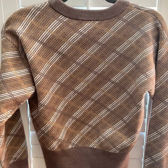 Ann Taylor Sweater - Picture 12 of 12